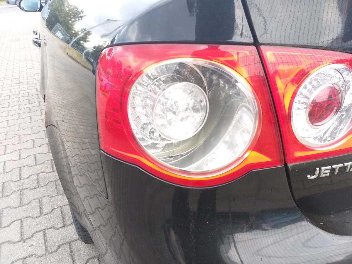 VW Jetta 1K2 original Rücklicht Rückleuchte Schlussleuchte links außen Bj.2009